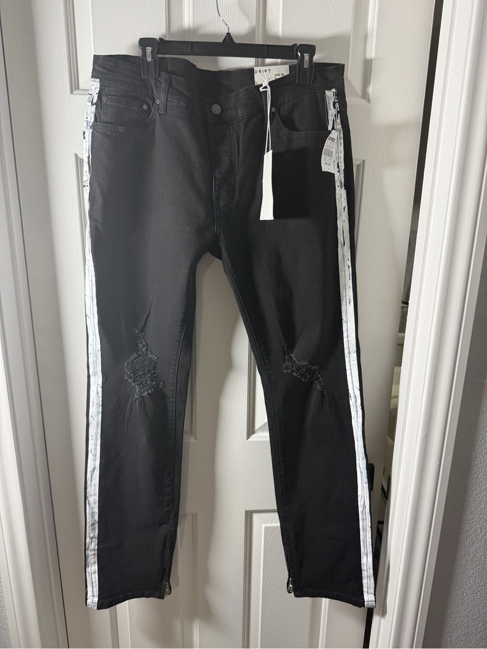 Dript Black Men's Jeans with White Side Stripe